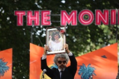 The Moniks 10 * 5616 x 3744 * (6.0MB)